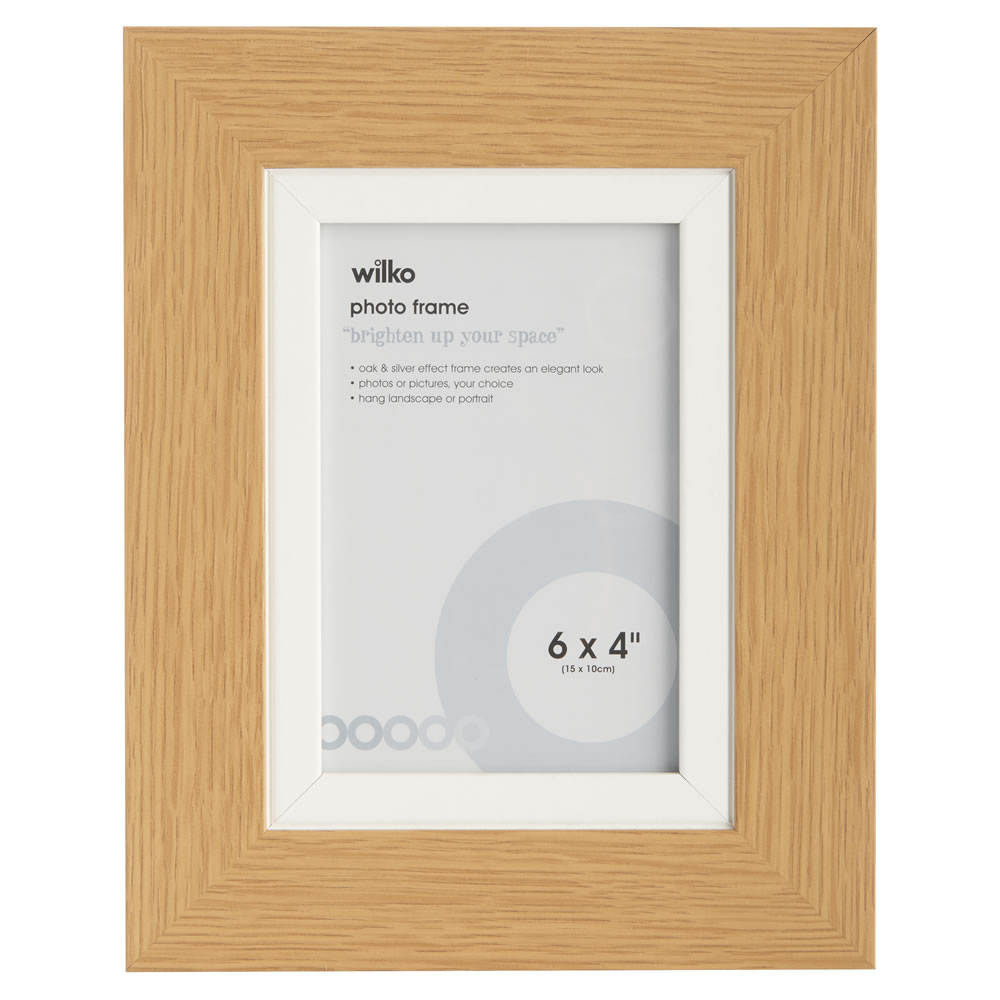 Wilko Oak Effect Photo Frame 6 x 4 Inch Image 1