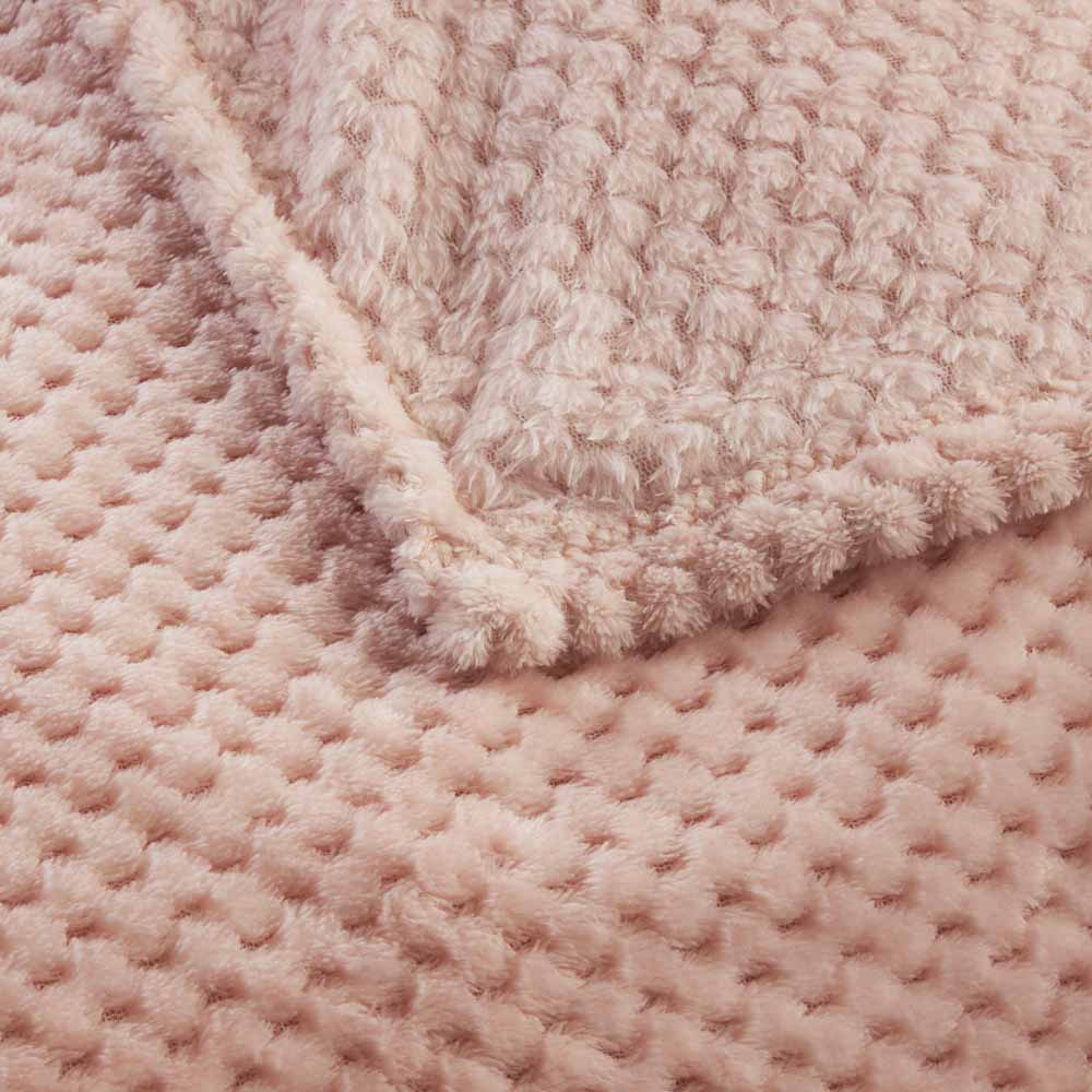 Wilko Blush Waffle Throw 200 x 240cm Wilko