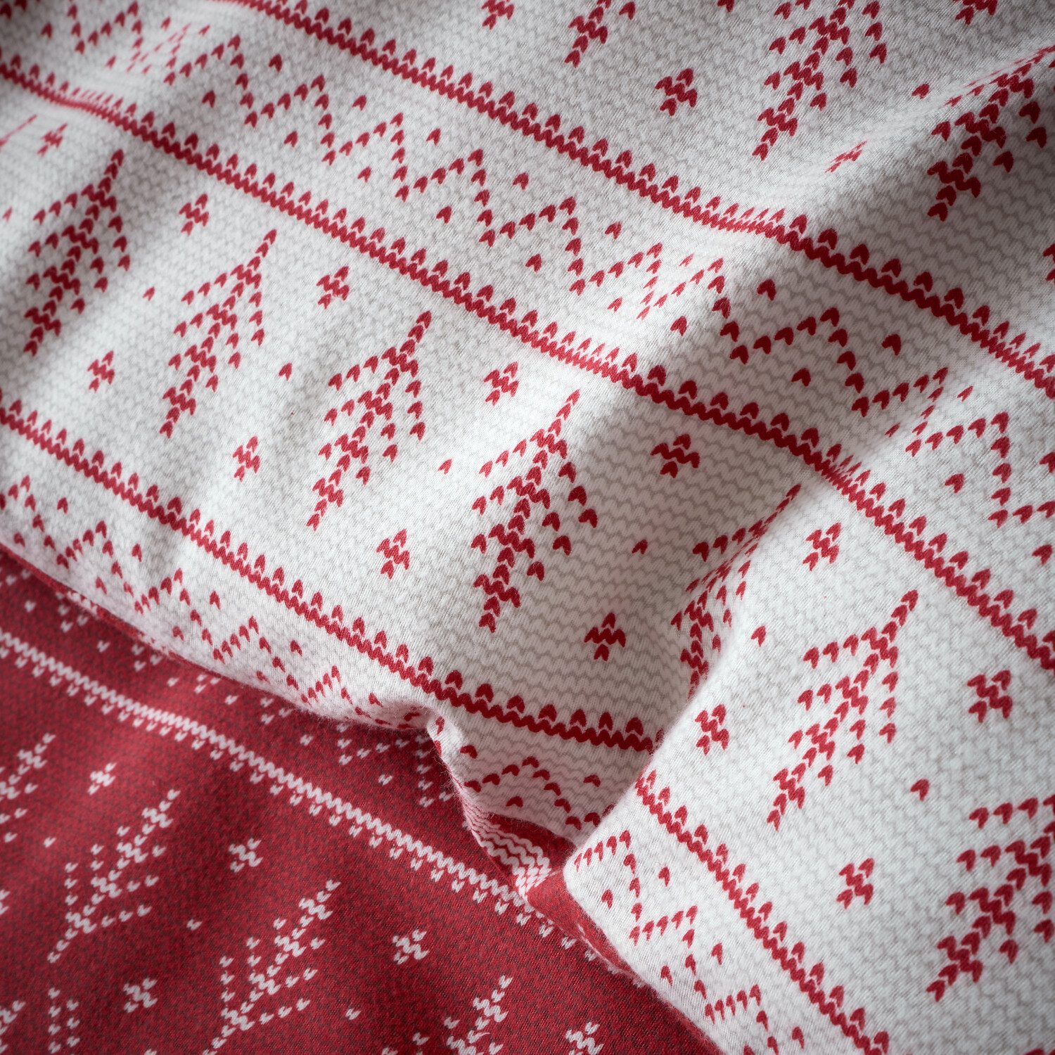 Fairisle Duvet Set - Red / King Image 4