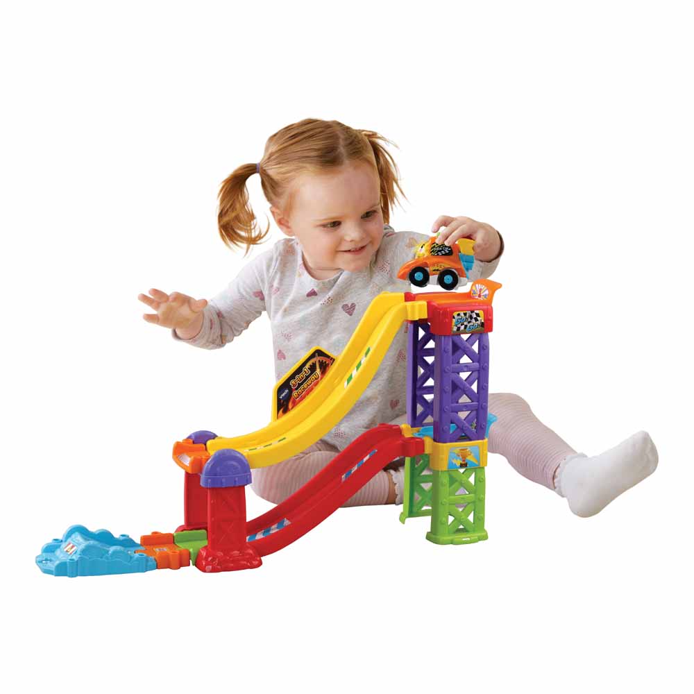 VTech Toot-Toot Drivers 3-in-1 Raceway Image 6