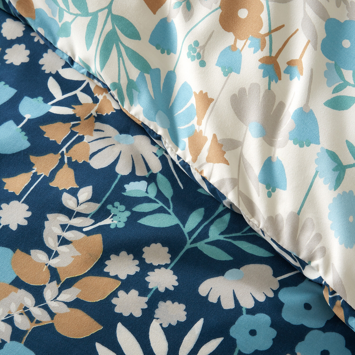Posie Floral Bedding Set - Navy / Double Image 3