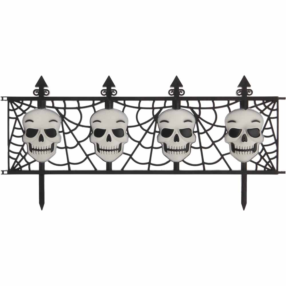 Wilko Skull Fence Image