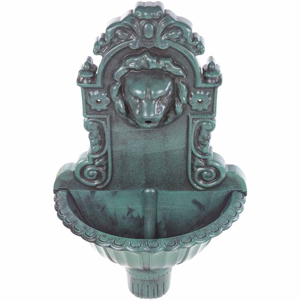 GardenKraft Wall mounted Lion Head Water Fountain Wilko