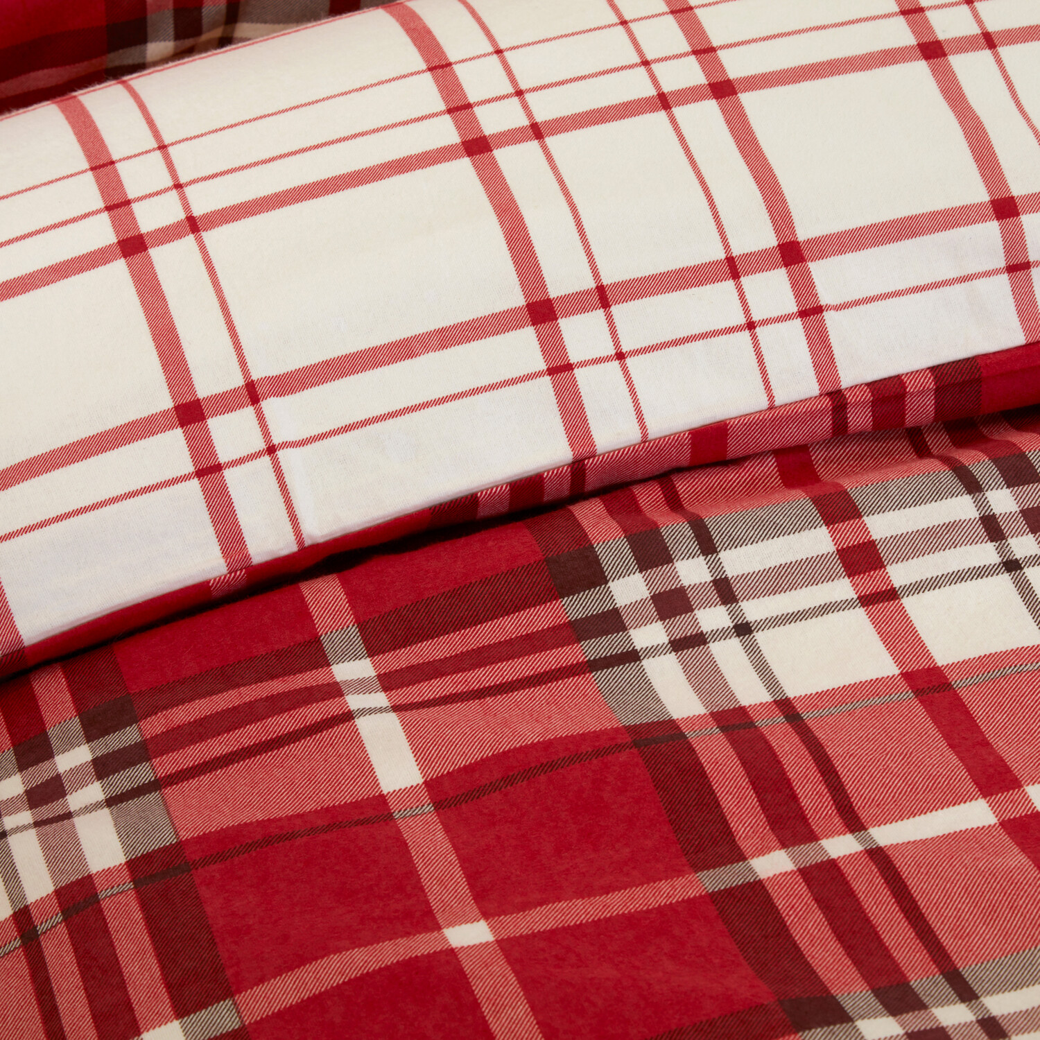 Balmoral Check Duvet Set Red King Image 4
