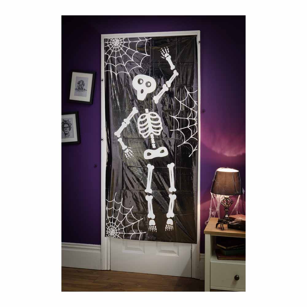 Wilko Halloween Door Decoration 1 Pack Image