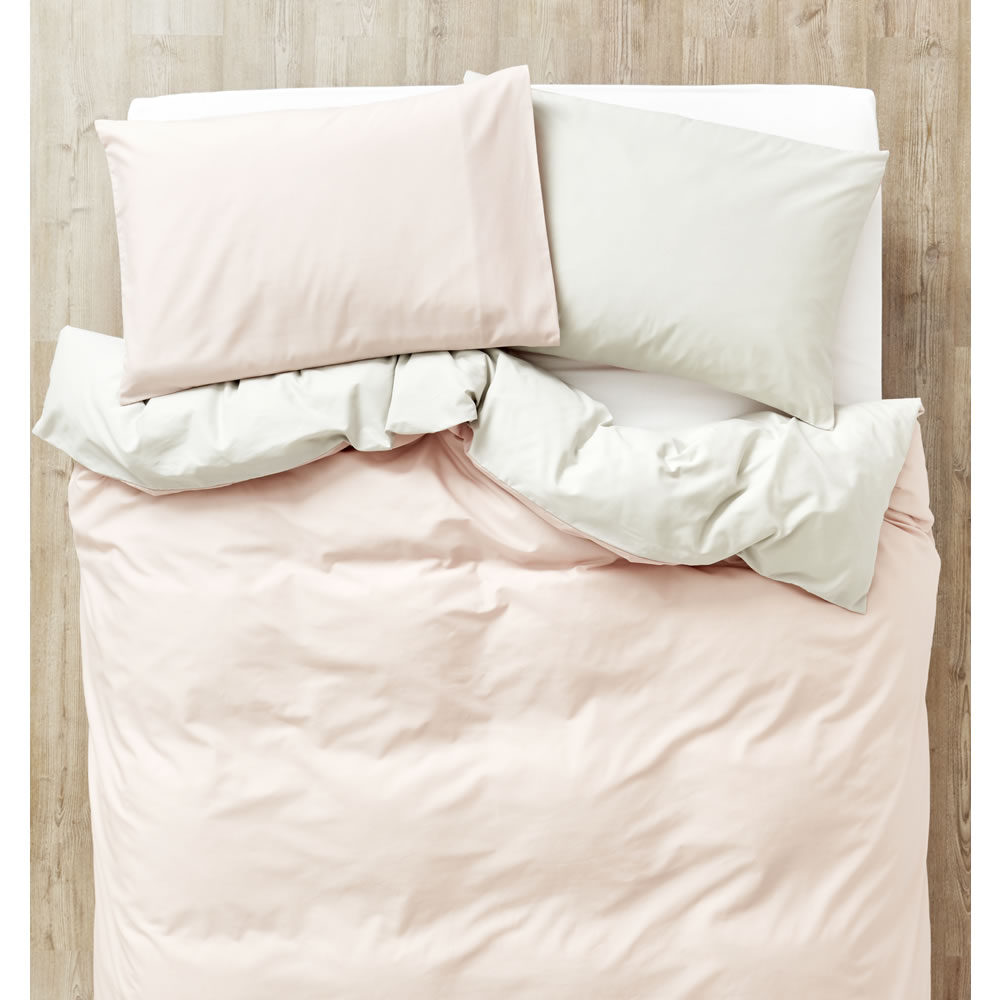 Wilko Blush and Silver Reversible Easy Care Double  Duvet Set Image 3