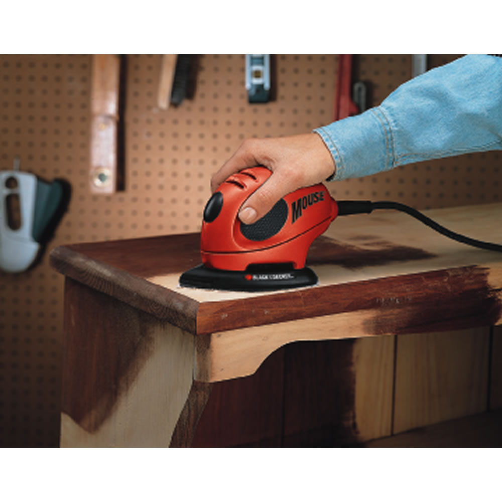 Black & Decker Mouse Sander and Kitbag with 15 Acc essories Wilko