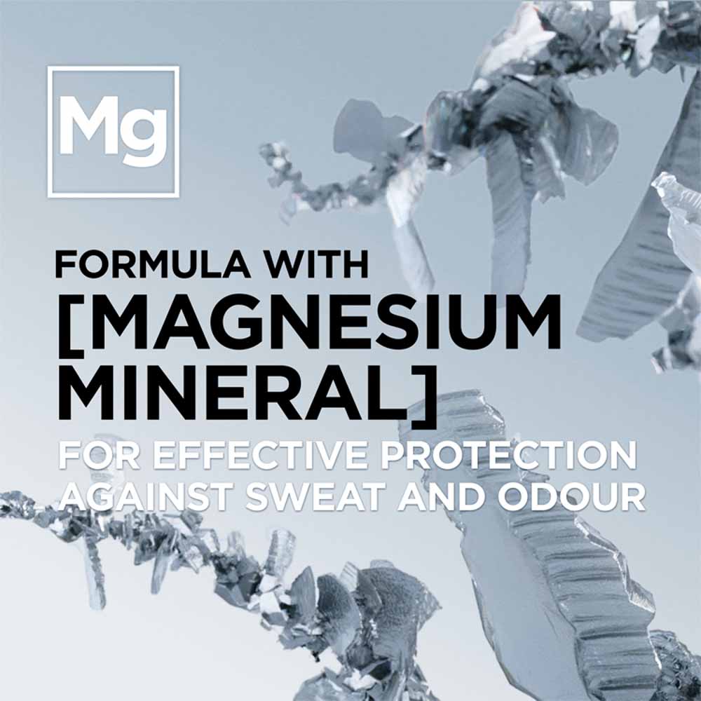 L'Oreal Men Expert Magnesium Defence Roll On Deodorant 50ml Image 4