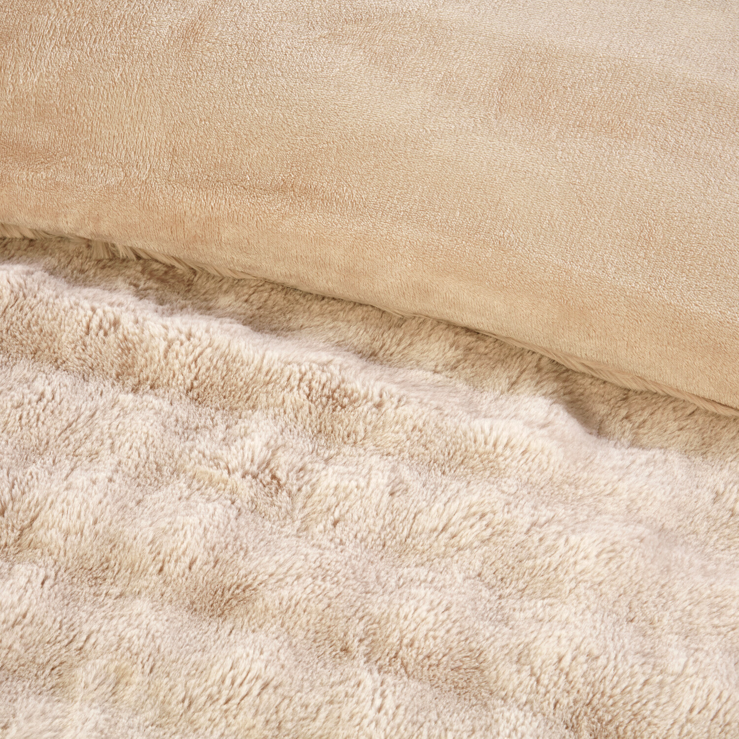 Aurora Soft Faux Fur Duvet Set Champagne Superking Image 2