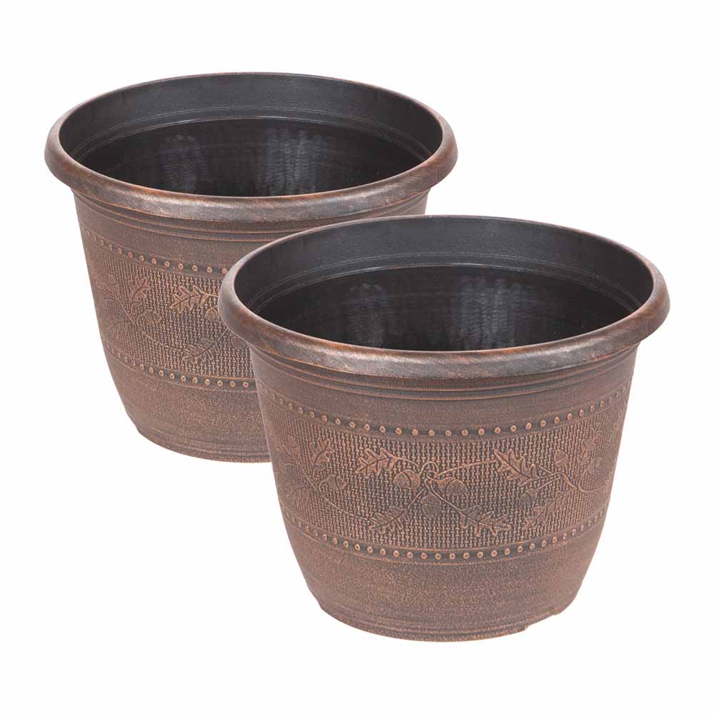 wilko Acorn Plastic Round Planters 25cm 2 Pack Image 1