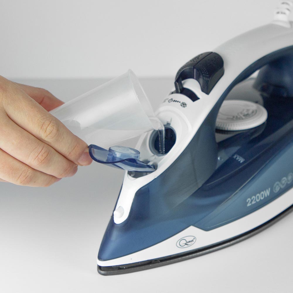 Quest Steam Iron 2200W Image 5