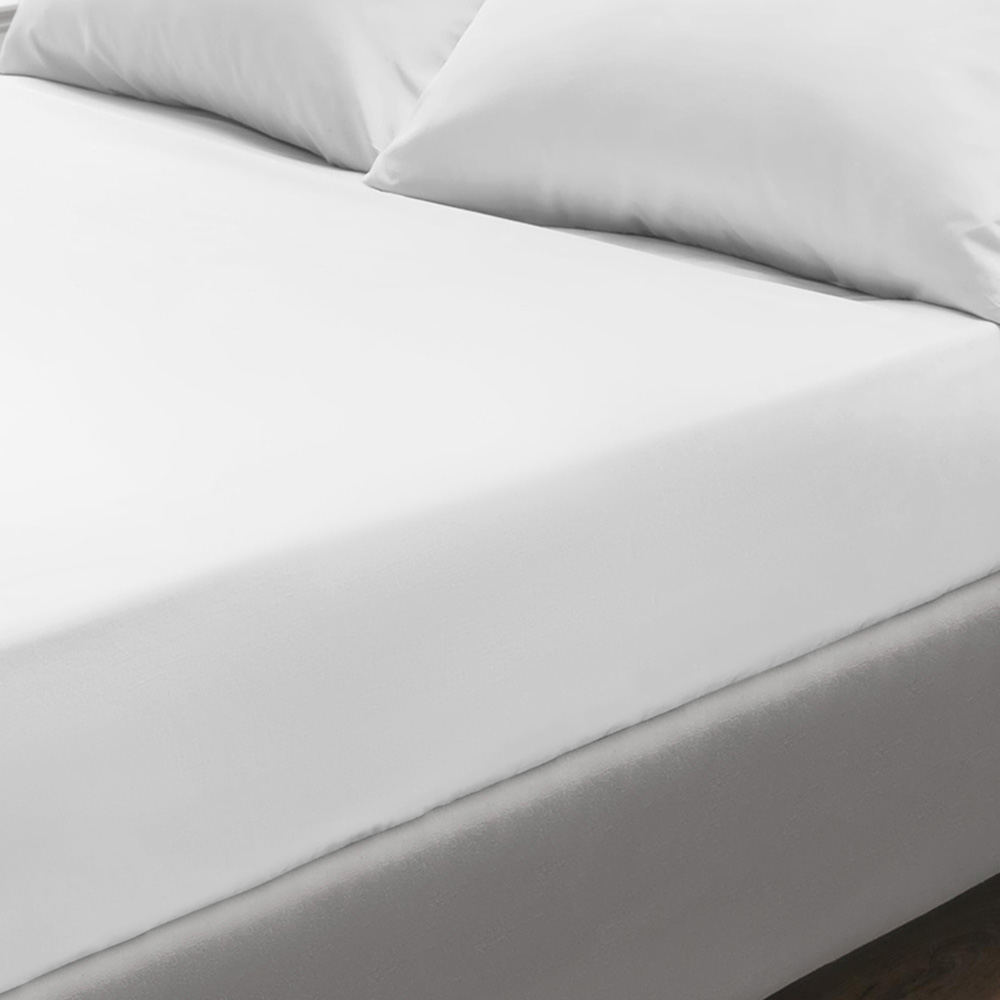 Sweet Dreams Super King Size White T200 Percale Fitted Sheet Image 2
