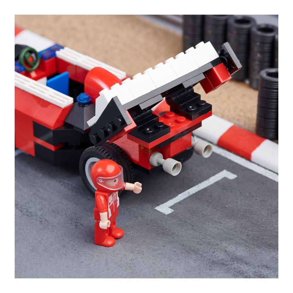Single Wilko Blox Medium Racing Car in Assorted styles Image 5