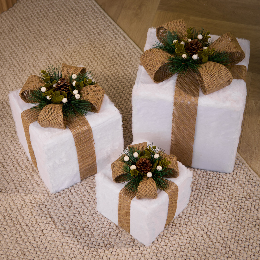 Set of 3 Scandi Presents Image 3