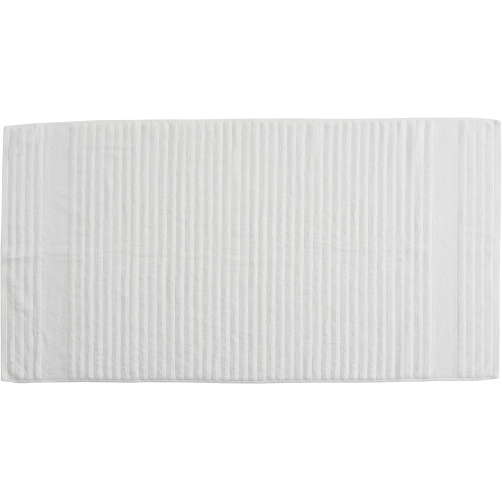 Wilko Ribbed Texture Cotton and Bamboo Fibre White Bath Towel Image 2