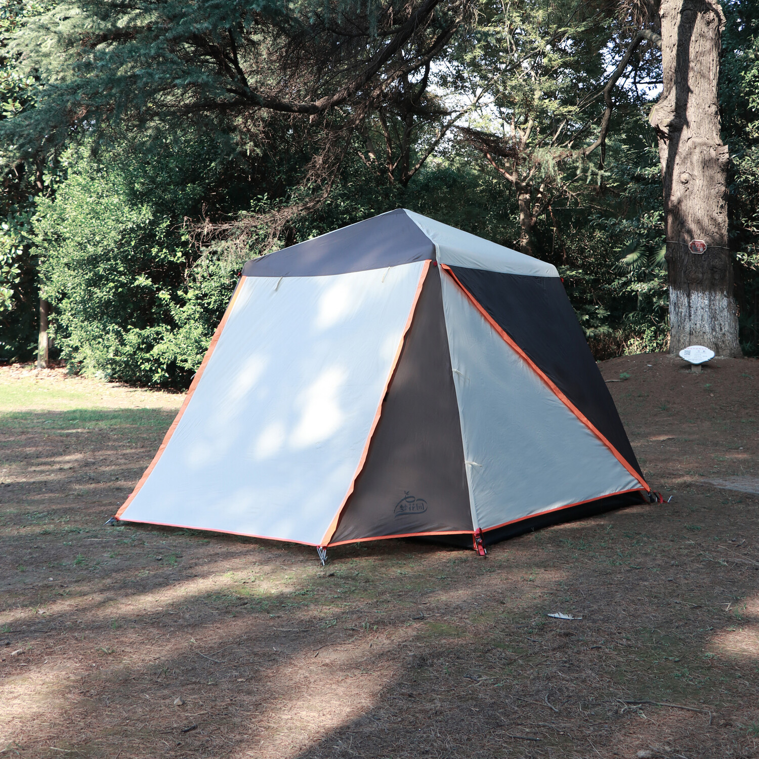Active Sport 3 to 4 Person Tent - White and Grey Image 3