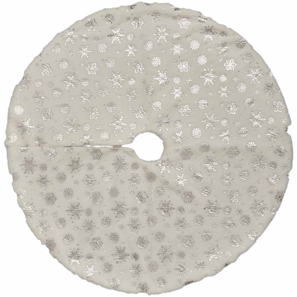 Wilko Magical White and Silver Christmas Tree Skirt Wilko