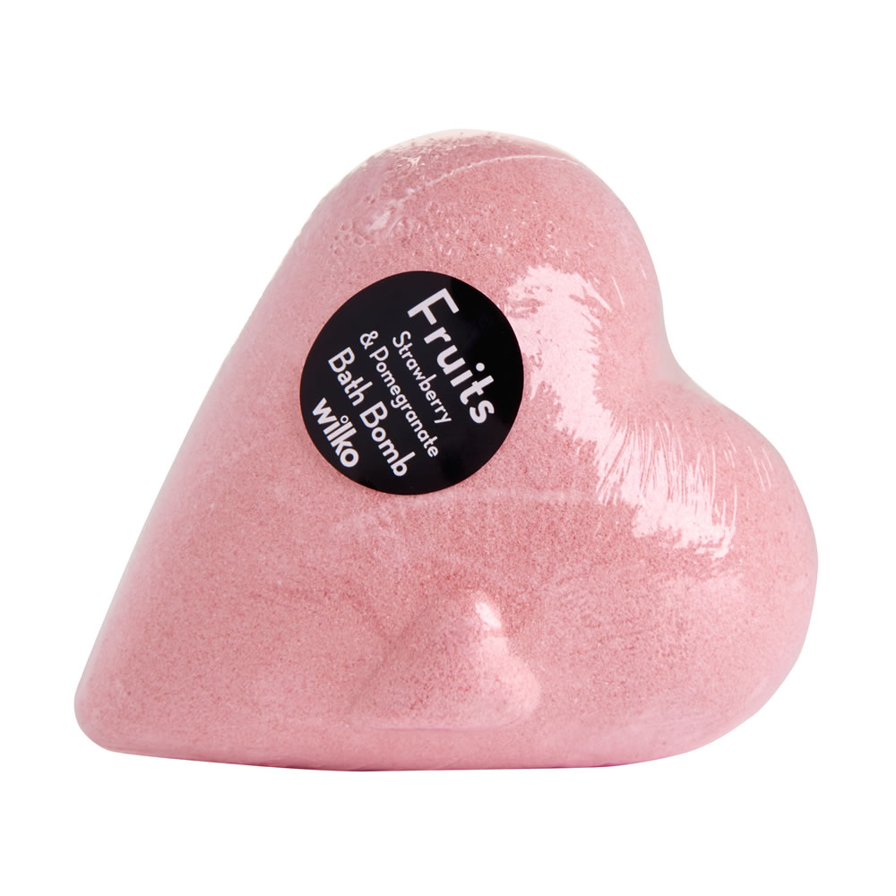 Wilko Fruits Strawberry and Pomegranate 3D Bath Bomb 200g Image