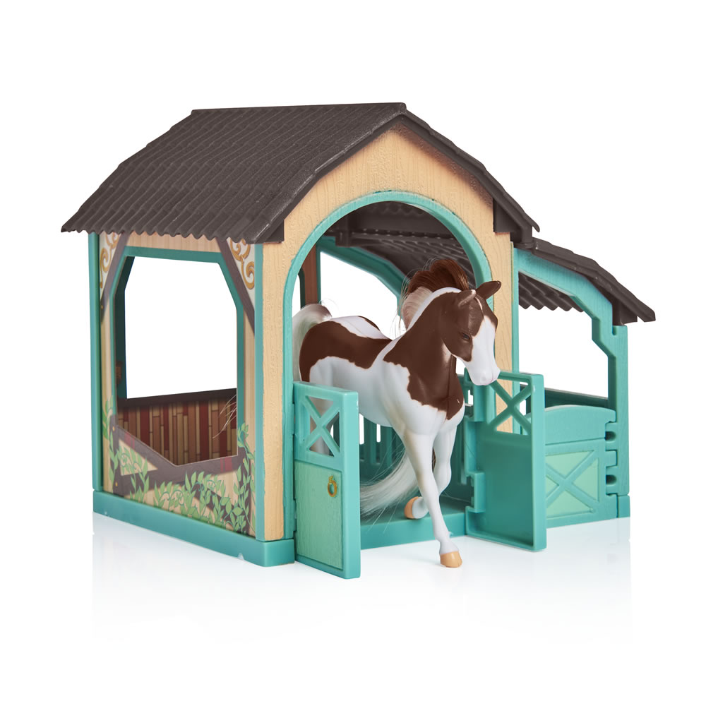 Wilko Royal Breeds Build a Stable Image 3