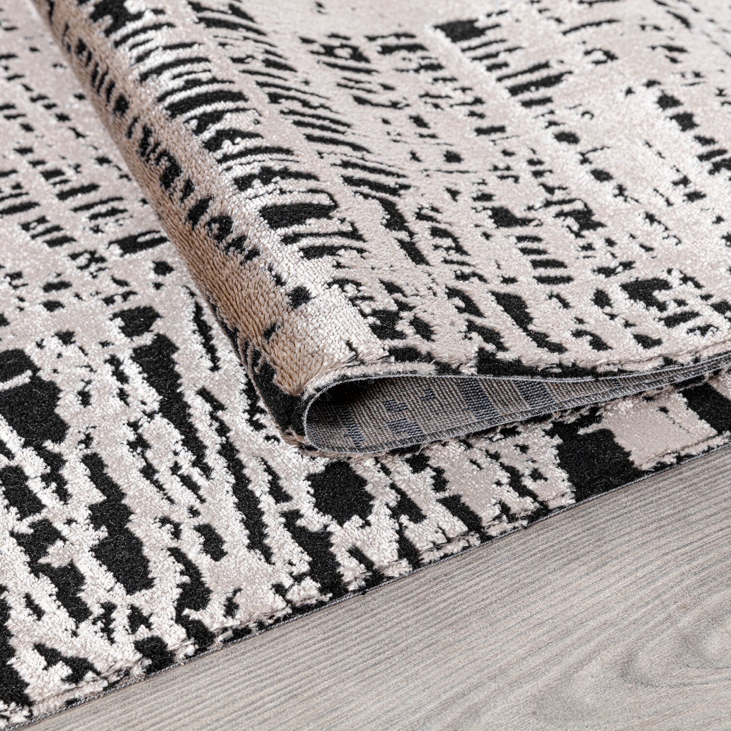 Striato Texture Rug  - Black and White / 160cm Image 2