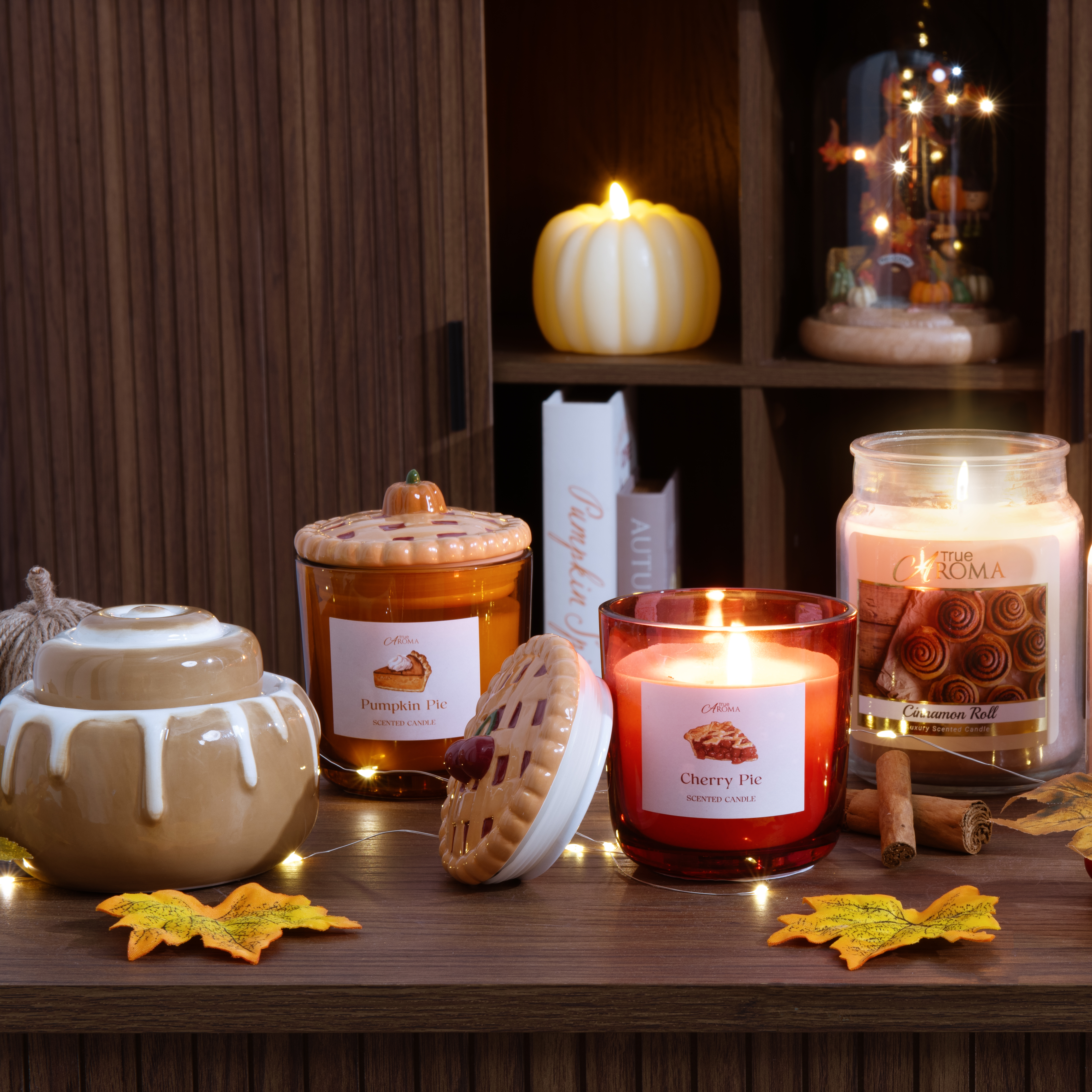 True Aroma Large Mason Jar Candle - Cinnamon Roll Image 2