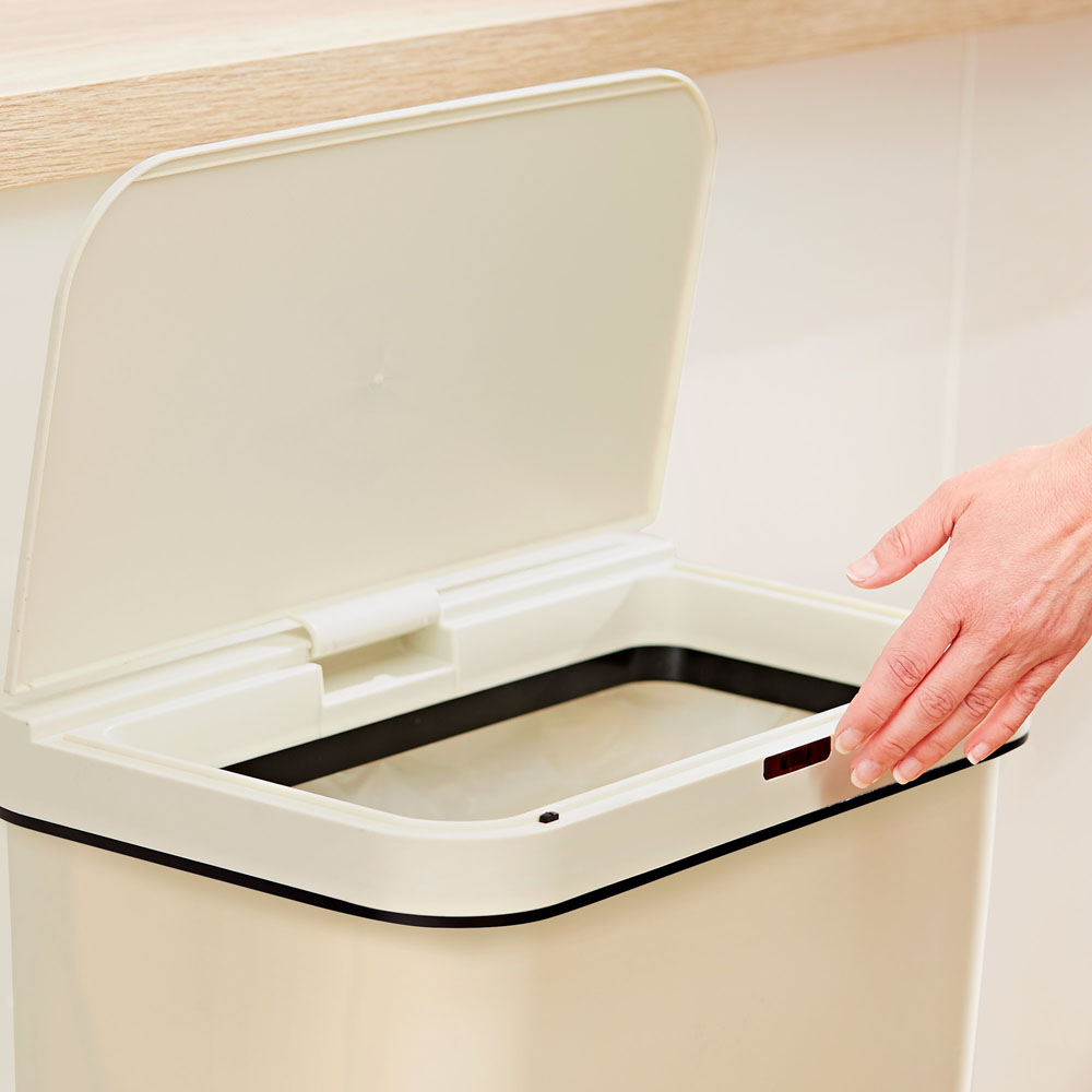 Tower Cream Rectangular Sensor Bin 50L Image 4