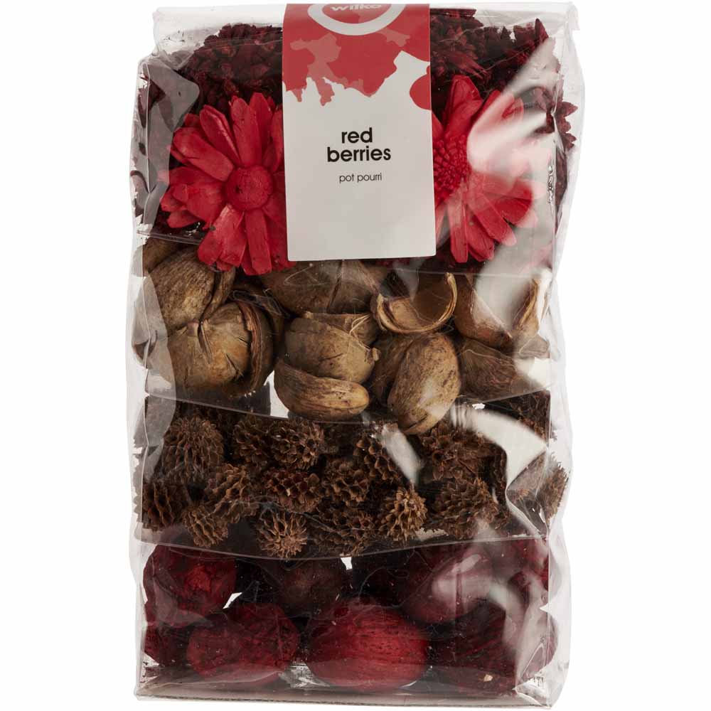 Wilko Strawberry and Red Fruits Pot Pourri Bringing some sensational scents to your bowls with our Strawberry and Red Fruits Pot Pourri. This large pack of pot pourri comes in vibrant red colour and help create a warm home ambience. It carries an amazing scent with top notes of strawberry and rhubarb with green, woody mid notes and a creamy strawberry and raspberry base. No matter where you place it, pot pourri will provide exactly the mood you're seeking. Wilko Strawberry and Red Fruits Pot Pourri