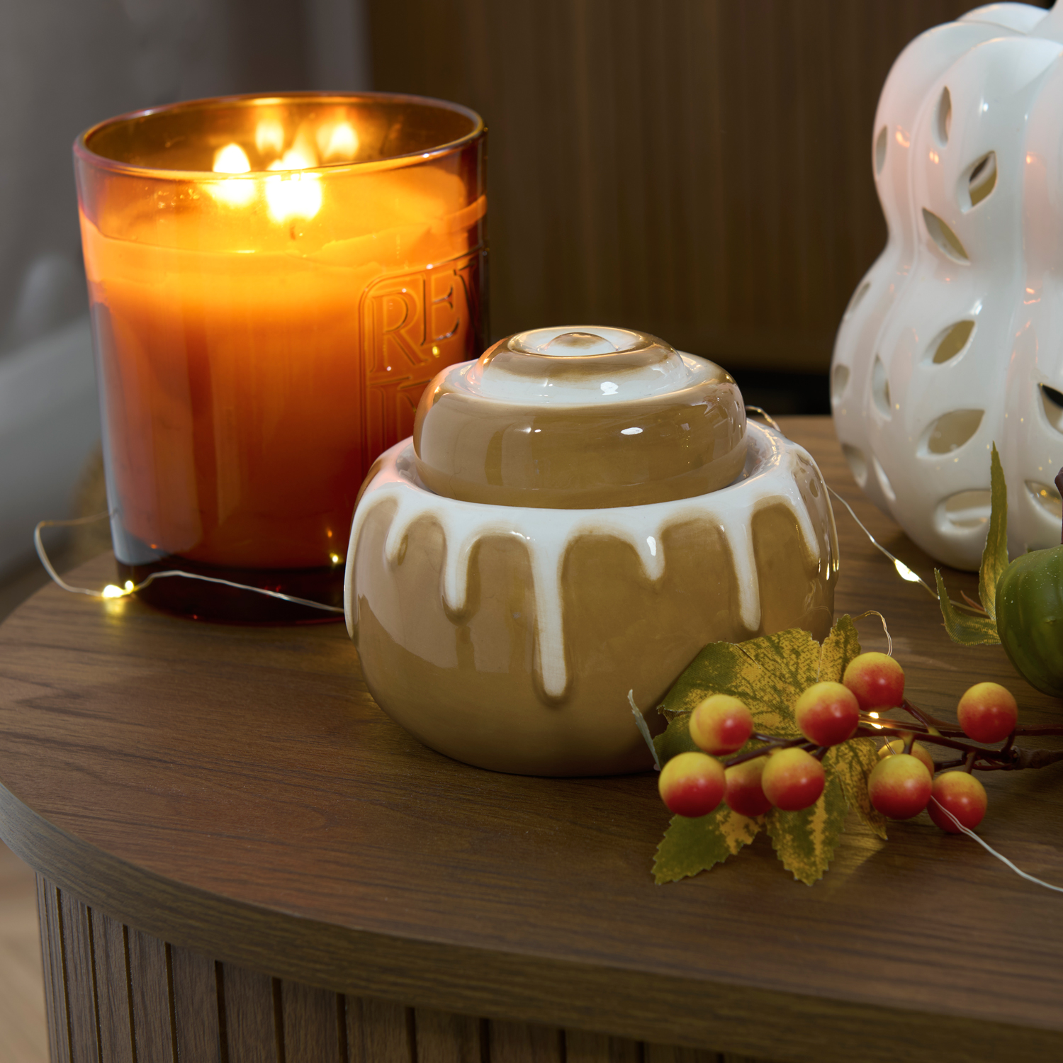 Cinnamon Swirl Ceramic Candle Image 3