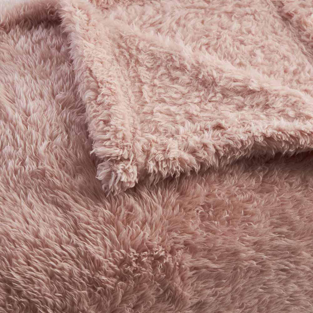 Wilko Blush Teddy Throw 130 x 170cm Wilko
