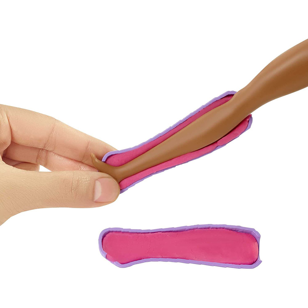 Barbie Fast Cast Clinic Doll Playset Image 4