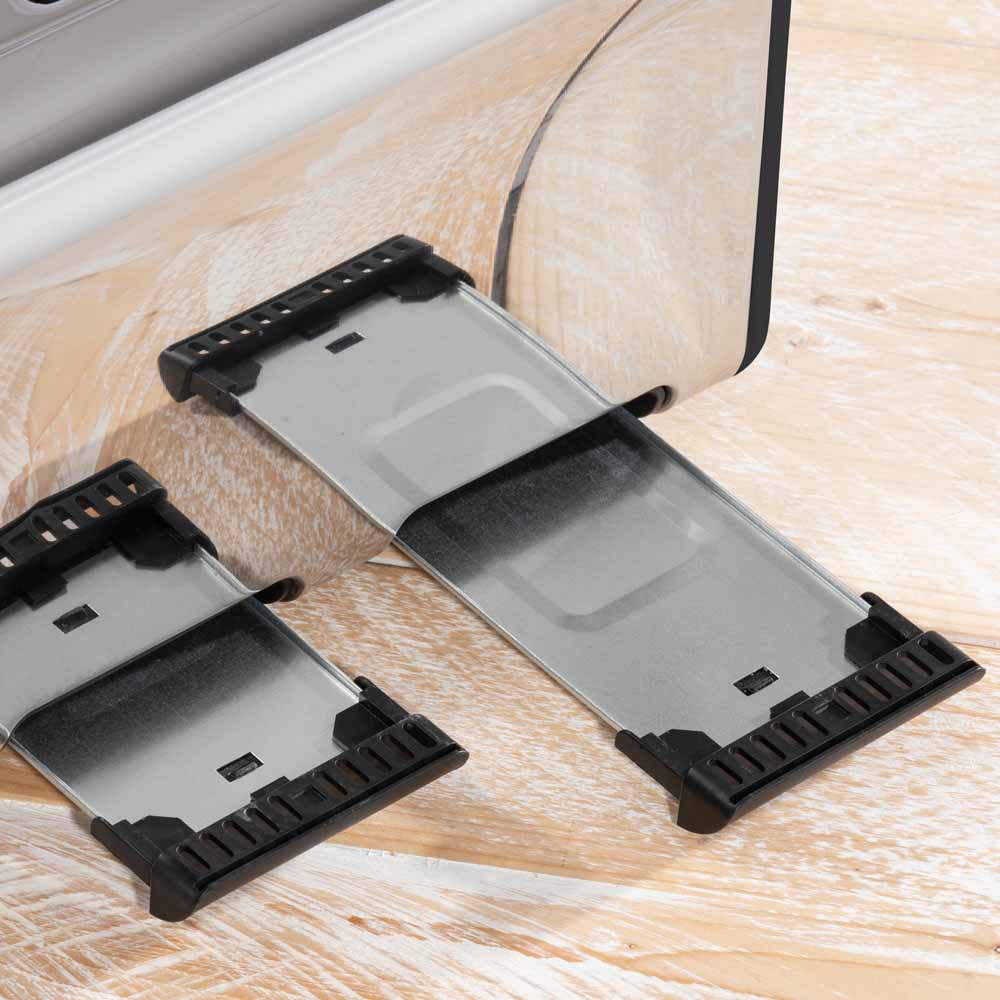 Daewoo Black Skandia 4 Slice Toaster Image 3