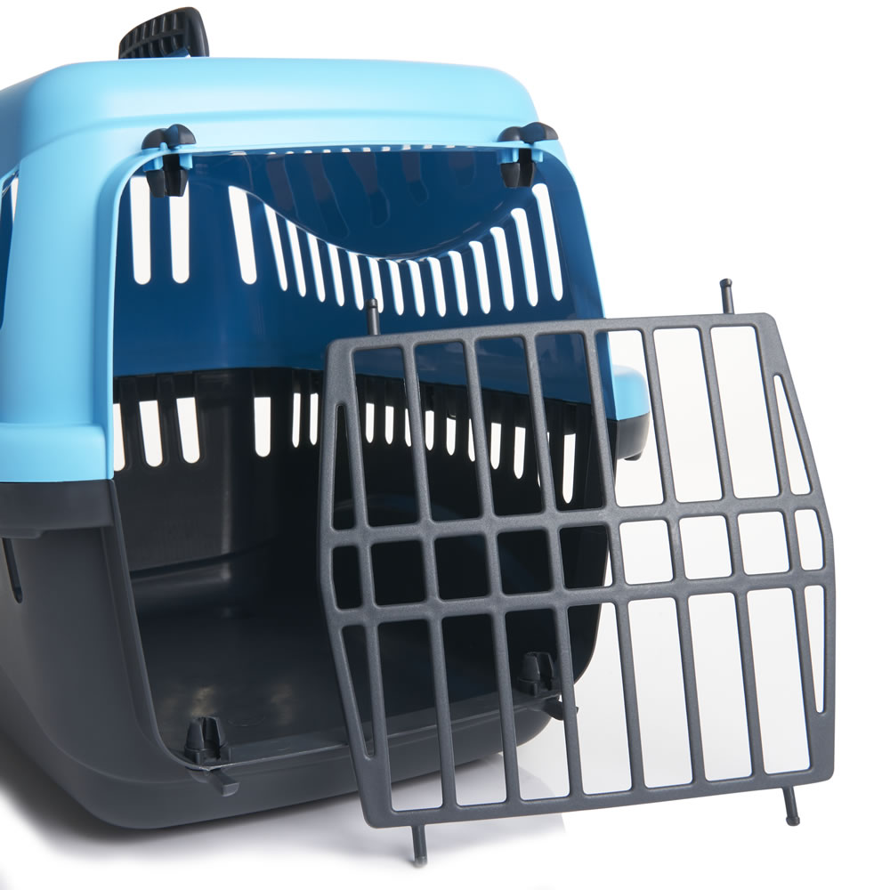 Single Wilko Small Pet Carrier in Assorted styles Image 6