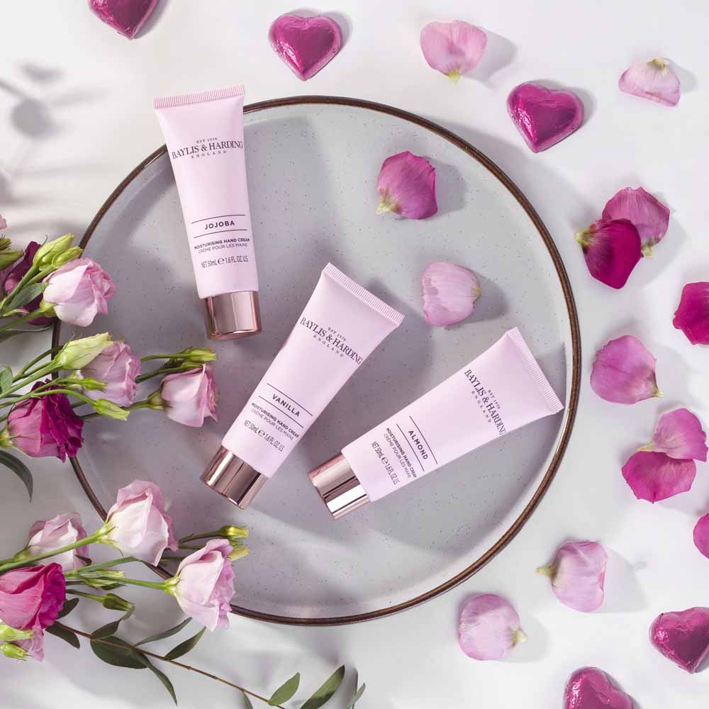 baylis and harding jojoba vanilla and almond oil hand cream