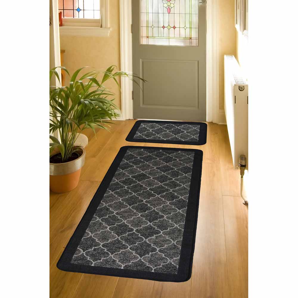 wilko Spanish Tile Black Runner with Mat 57 x 150cm and 57 x 40cm Image 4