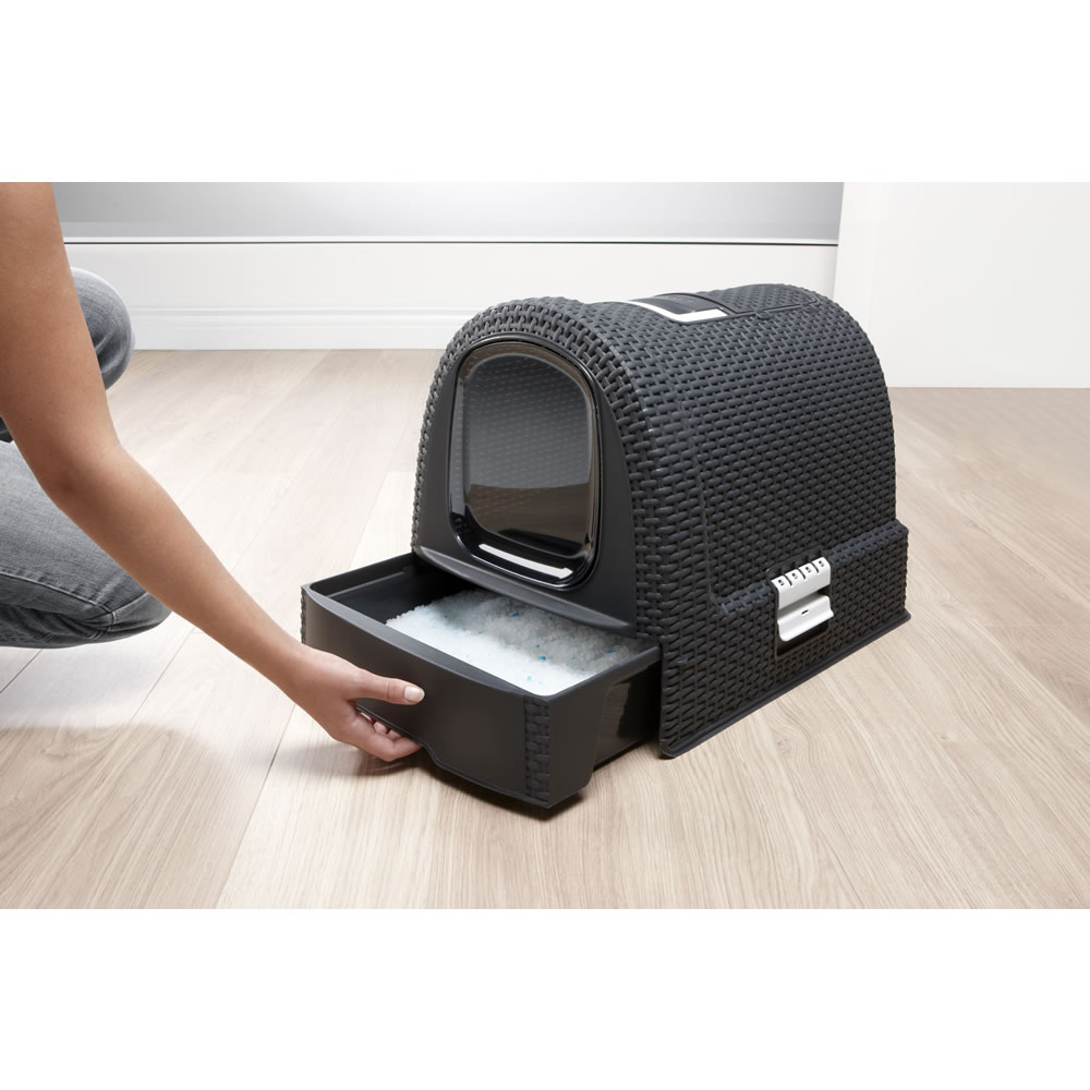 Curver Petlife Covered Pet Litter Tray in Black Image 3