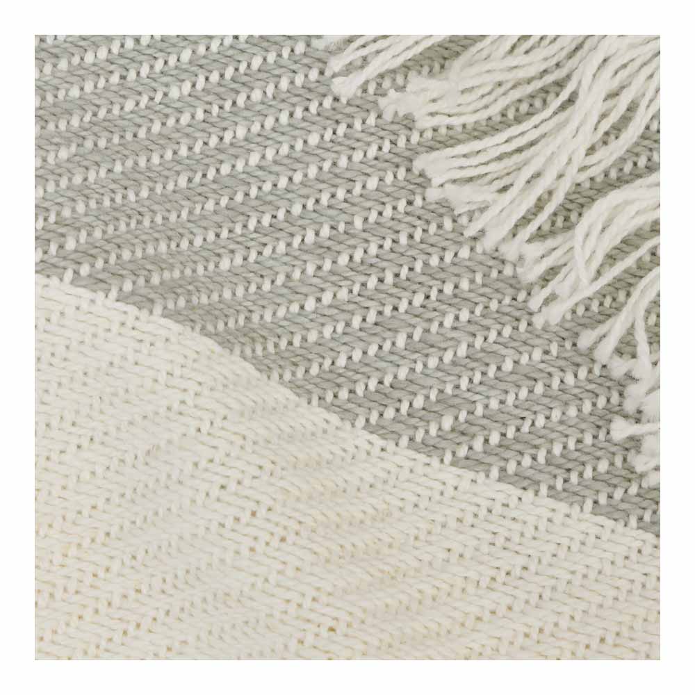 Wilko Lightweight Throw 125 x 150cm Grey Wilko