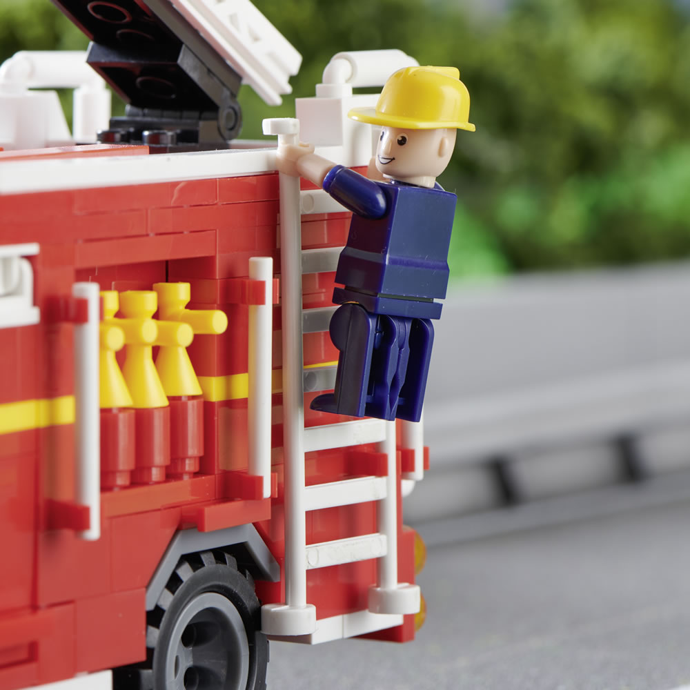 Wilko Blox Fire Engine Large Set Image 5
