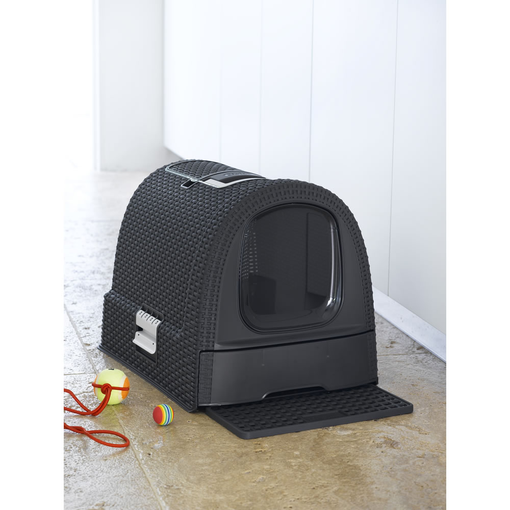 Curver Petlife Covered Pet Litter Tray in Black Image 4