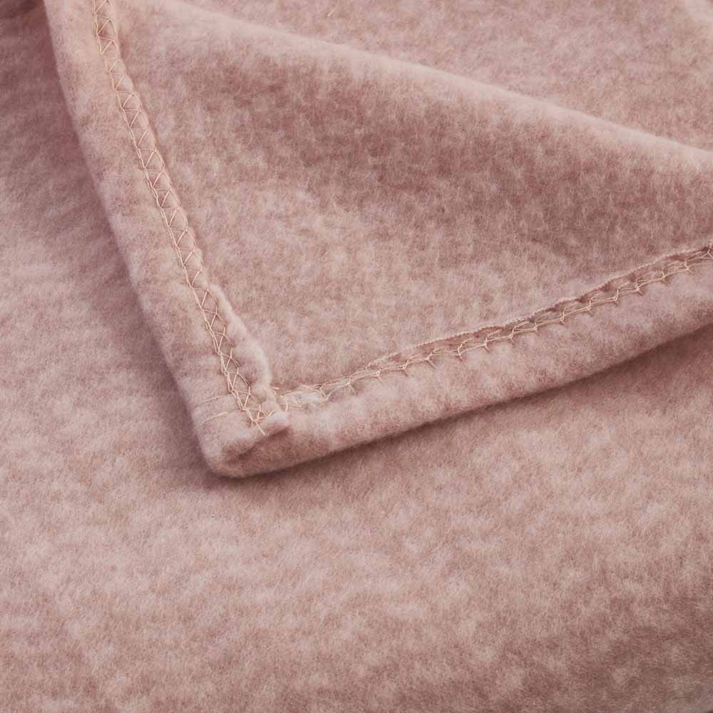 Wilko Pink Fleece Throw 120 x 150cm Wilko