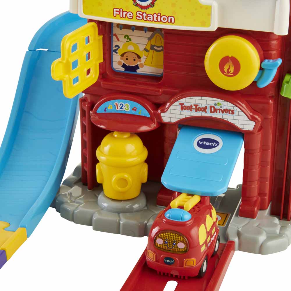 Toot Toot Drivers Fire Station Deluxe Image 6