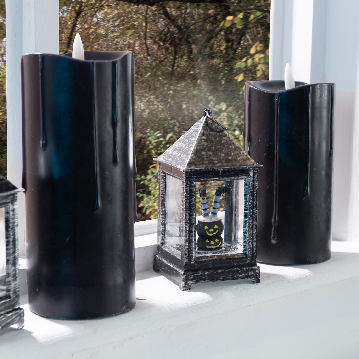 LED Halloween Glitter Lantern Image 2