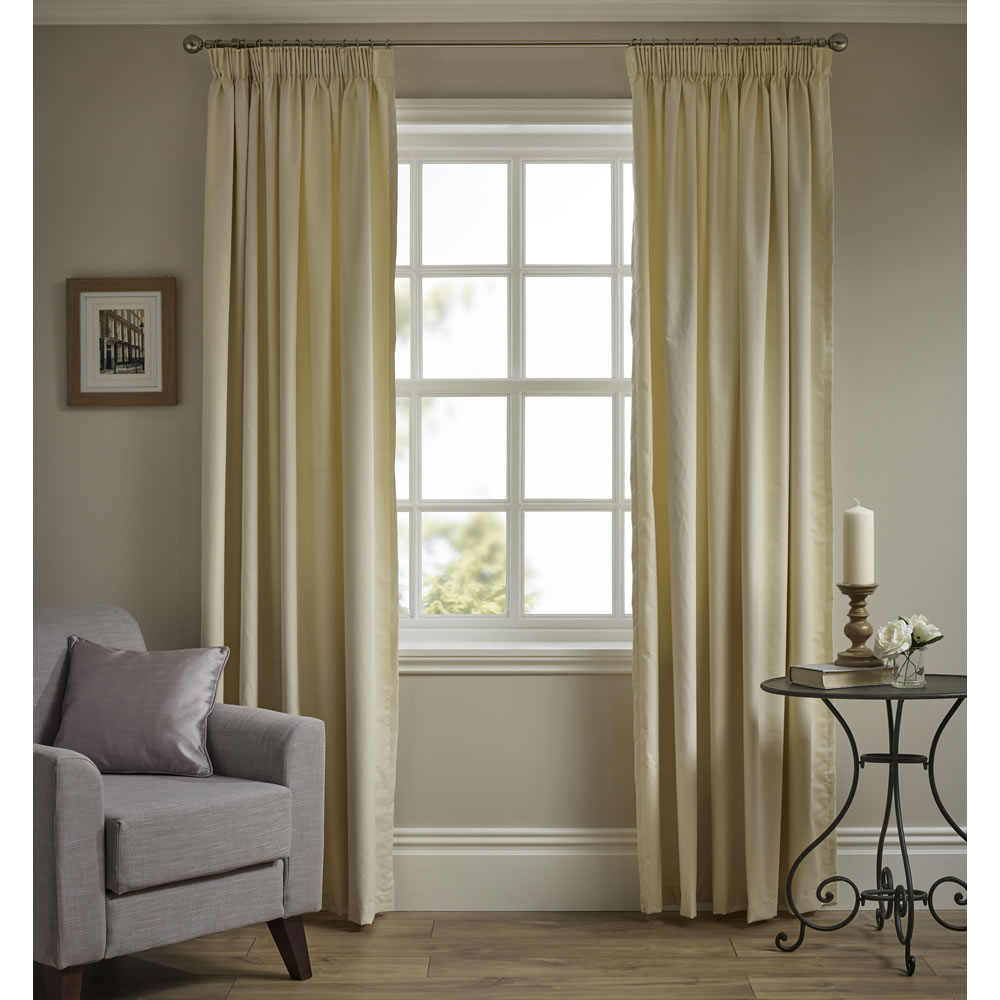 Wilko Pencil Pleat Thermal Blackout Curtains Cream 228 x 228cm Wilko