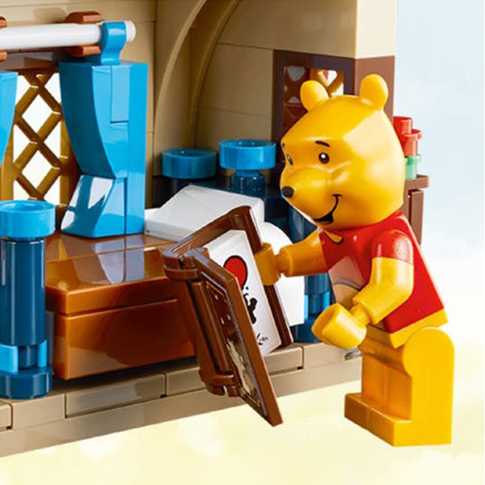 LEGO 21326 Ideas Winnie The Pooh Image 6