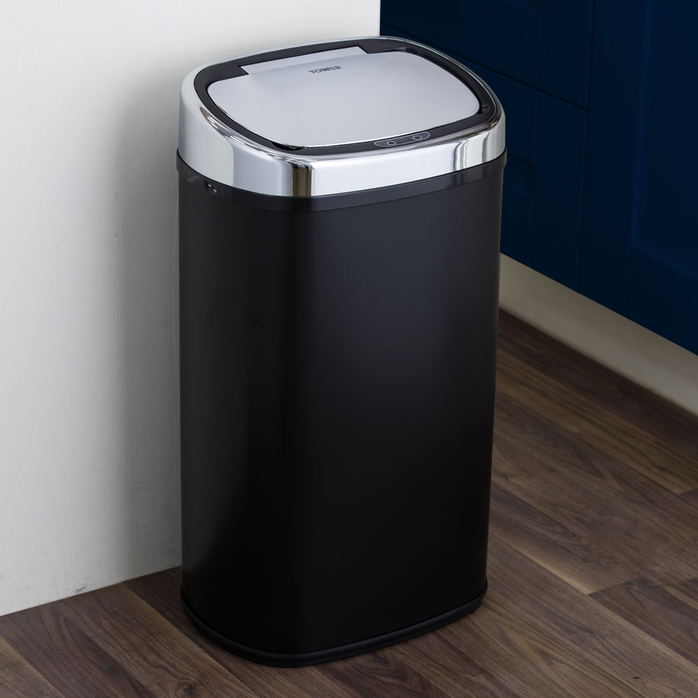 Tower Black Square Sensor Bin 58L Image 2