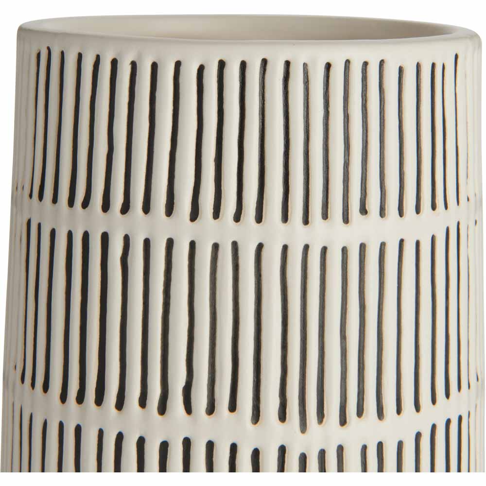 Wilko Neo Global Black and White Ceramic Vase Wilko