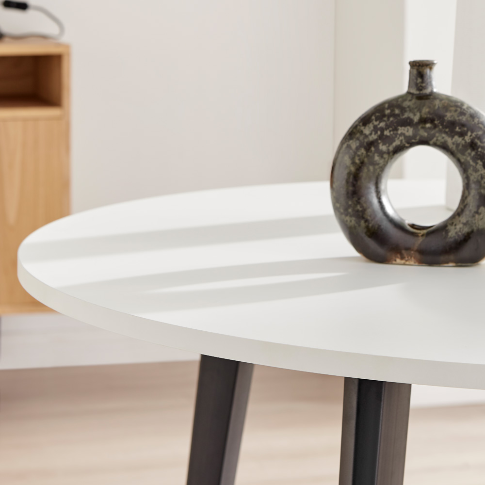 Furniturebox Kimmi Round Dining Table White and Black Image 2