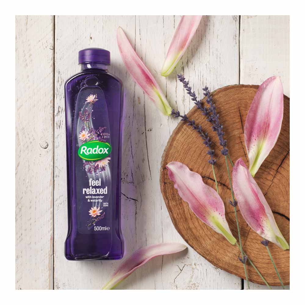Radox Feel Relaxed Lavender and Waterlily Bath Soak Case of 6 x 500ml Image 5