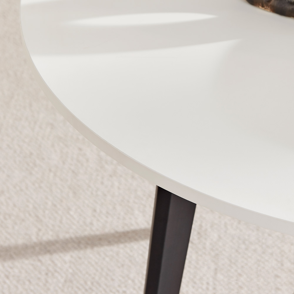 Furniturebox Kimmi Round Dining Table White and Black Image 3