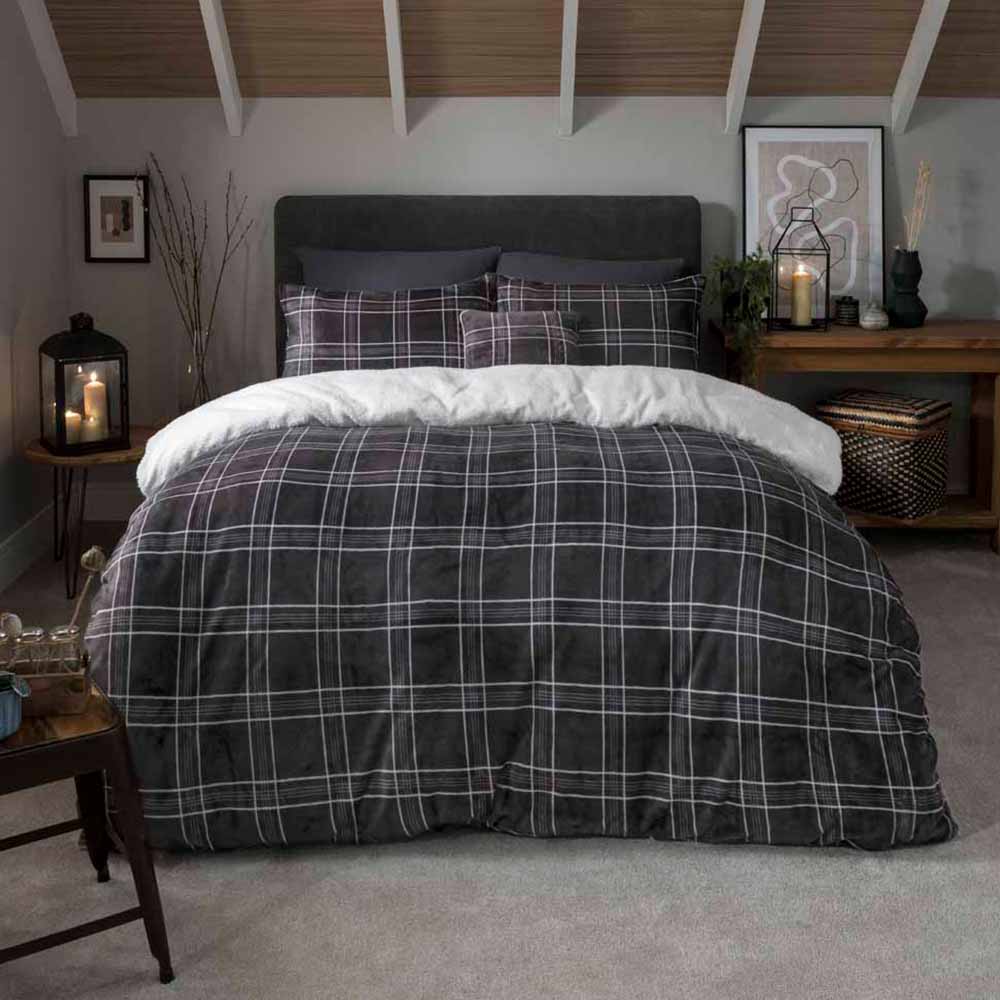 Sleepdown Grey Reversible Check Duvet Set  King Image 1