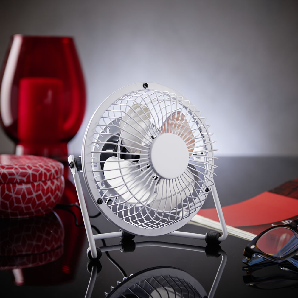 Status USB Mini Fan White 4in Wilko